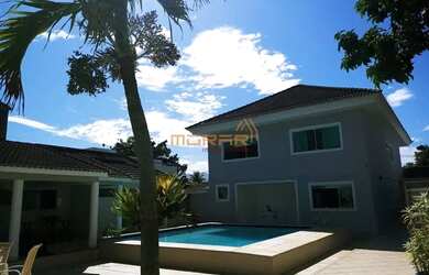 Imagem: A casa em condomínio possui 4 Dormitórios, 5 Banheiros, 4