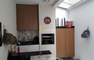 Imagem: A casa em condomínio possui 3 Dormitórios, 3 Banheiros, 2