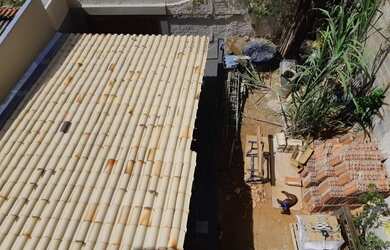 Imagem: A casa possui 5 Dormitórios, 3 Banheiros, 4 Vagas na garagem