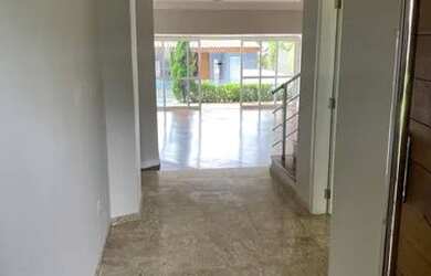 Imagem: A casa em condomínio possui 4 Dormitórios, 5 Banheiros, 4