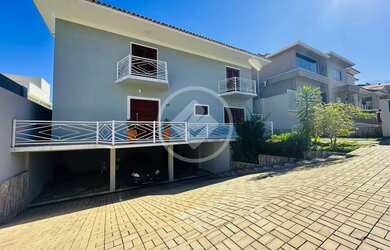 Imagem: A casa em condomínio possui 5 Dormitórios, 5 Banheiros, 3