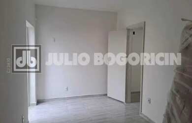 Imagem: O apartamento possui 2 Dormitórios, 1 Banheiro e 54m² de Área