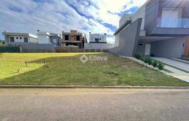 Imagem: O terreno possui 320m² de Área e está localizado em Centro