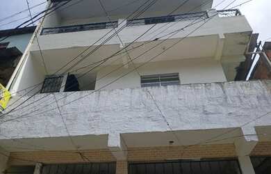 Imagem: A casa possui 2 Dormitórios, 1 Banheiro e 43m² de Área e