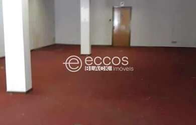 Imagem: O depósito possui 600m² de Área e está localizado em Nossa