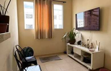 Imagem: O apartamento possui 2 Dormitórios, 1 Banheiro, 1 Vaga na garagem