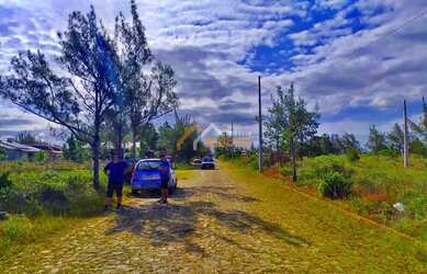 Imagem: O terreno possui 300m² de Área e está localizado em Balneário
