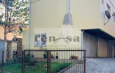 Imagem: A casa possui 2 Dormitórios, 1 Banheiro, 1 Vaga na garagem