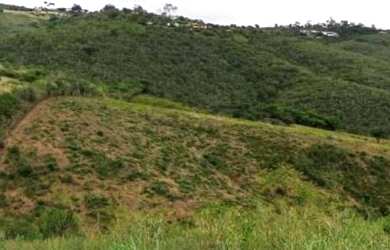 Imagem: O terreno possui 288m² de Área e está localizado em Gravatá