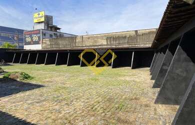 Imagem: O terreno possui 180m² de Área, Imóvel novo e está localizado