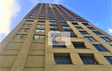 Imagem: O depósito possui 5 Vagas na garagem, 999m² de Área e está