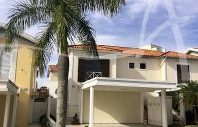 Imagem: A casa em condomínio possui 3 Dormitórios, 2 Banheiros, 2