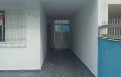 Imagem: A casa possui 2 Dormitórios, 2 Banheiros, 2 Vagas na garagem