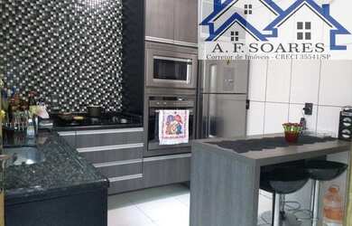 Imagem: A casa possui 2 Dormitórios, 3 Banheiros, 1 Vaga na garagem