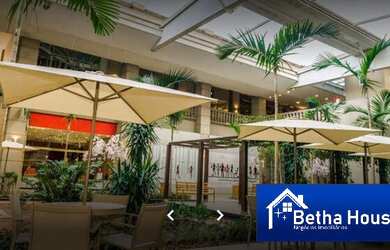 Imagem: O depósito possui 1 Vaga na garagem e 56m² de Área e está