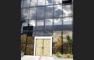 Imagem: O depósito possui 2.034m² de Área e está localizado em