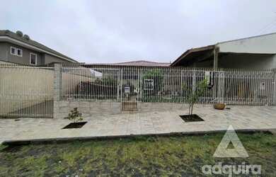 Imagem: A casa possui 3 Dormitórios, 3 Banheiros, 5 Vagas na garagem