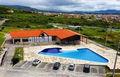 Imagem: O terreno possui 360m² de Área e está localizado em Gravatá