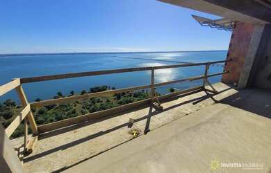 Imagem: O apartamento possui 4 Dormitórios, 4 Banheiros, 4 Vagas na