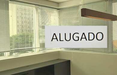 Imagem: O depósito possui 5 Vagas na garagem, 135m² de Área e está