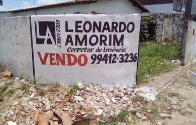 Imagem: O terreno possui 280m² de Área e está localizado em Funcionários