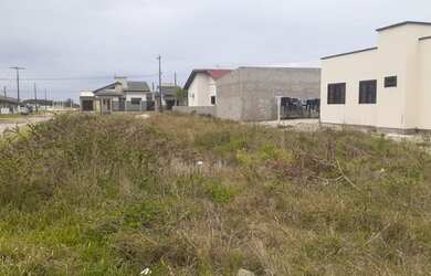 Imagem: O terreno possui 300m² de Área, Imóvel novo, Vista para o