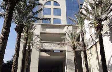 Imagem: O depósito possui 5 Vagas na garagem, 601m² de Área e está