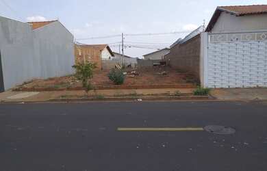 Imagem 3: Lote/Terreno para venda tem 200 metros quadrados
