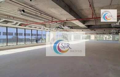 Imagem: O depósito possui 5 Vagas na garagem, 1.635m² de Área e