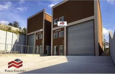 Imagem: O depósito possui 750m² de Área e está localizado em Jardim