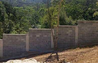 Imagem: O terreno possui 393m² de Área e está localizado em Cézar