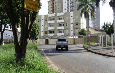 Imagem 1: Em Frente Portaria Praia Clube Cidade Jardim - 3Qua. R$880,00