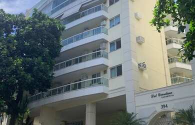 Imagem: O apartamento possui 3 Dormitórios, 3 Banheiros, 2 Vagas na