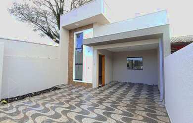 Imagem: A casa possui 2 Dormitórios, 1 Banheiro, 2 Vagas na garagem