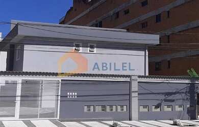 Imagem: A casa possui 2 Dormitórios, 2 Banheiros, 1 Vaga na garagem