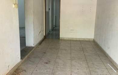 Imagem: O depósito possui 2 Vagas na garagem, 113m² de Área e está