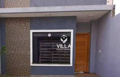 Imagem: A casa possui 2 Dormitórios, 1 Banheiro, 2 Vagas na garagem