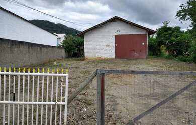 Imagem 1: Aluga galpão. 495m² de Áreae5 Vagas na garagem