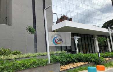 Imagem: O depósito possui 4 Vagas na garagem, 671m² de Área e está