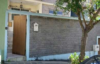 Imagem: A casa em condomínio possui 2 Dormitórios, 2 Banheiros, 2