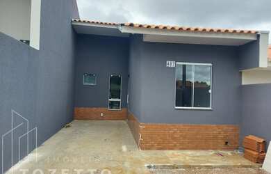 Imagem: A casa possui 2 Dormitórios, 1 Banheiro, 1 Vaga na garagem