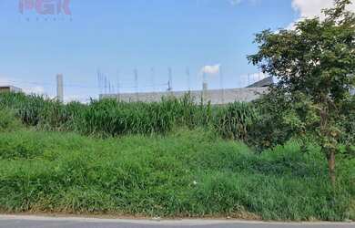 Imagem: O terreno à venda possui 300m² de Área e está localizado