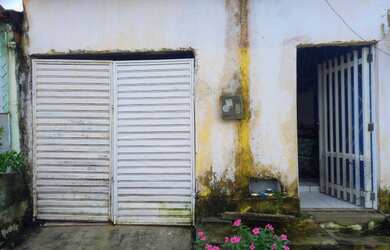 Imagem: A casa possui 2 Dormitórios, 2 Banheiros, 1 Vaga na garagem