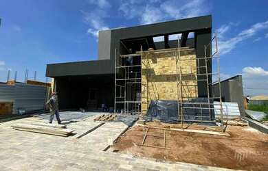 Imagem: A casa em condomínio possui 3 Dormitórios, 5 Banheiros, 2