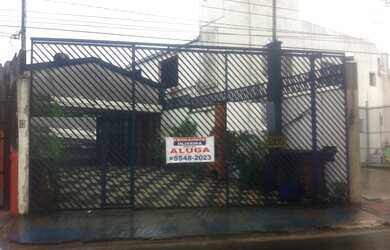 Imagem: O depósito possui 4 Vagas na garagem, 300m² de Área e está