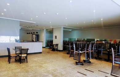 Imagem: O depósito possui 400m² de Área e está localizado em Ilha