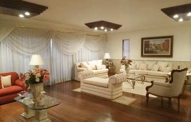 Imagem: O apartamento possui 3 Dormitórios, 1 Banheiro, 1 Vaga na garagem