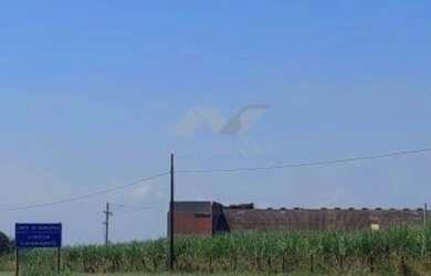 Imagem: O terreno possui 32.000m² de Área e está localizado em Iracemápolis