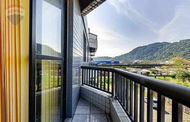 Imagem 2: Apartamento com 2 dormitórios, 80 m² - venda por R$ 236.000,00 ou aluguel...