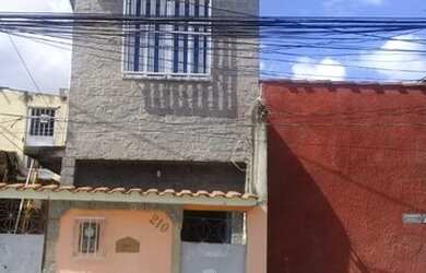 Imagem: A casa possui 2 Dormitórios, 1 Banheiro, 60m² de Área e